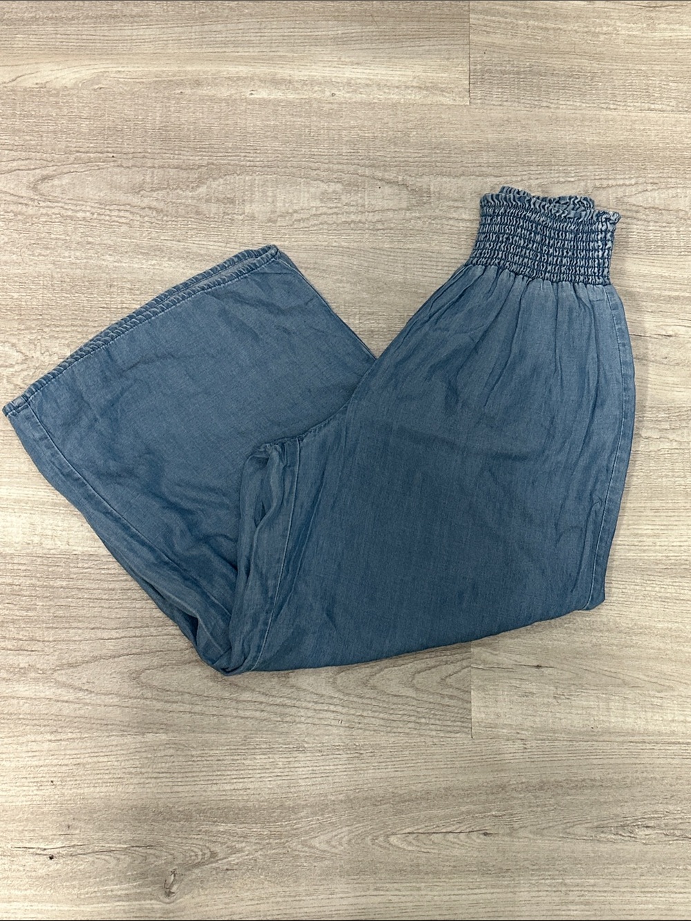 MICHAEL KORS Smocked Waist Wide Leg Chambray Pants - Picture 3 of 4